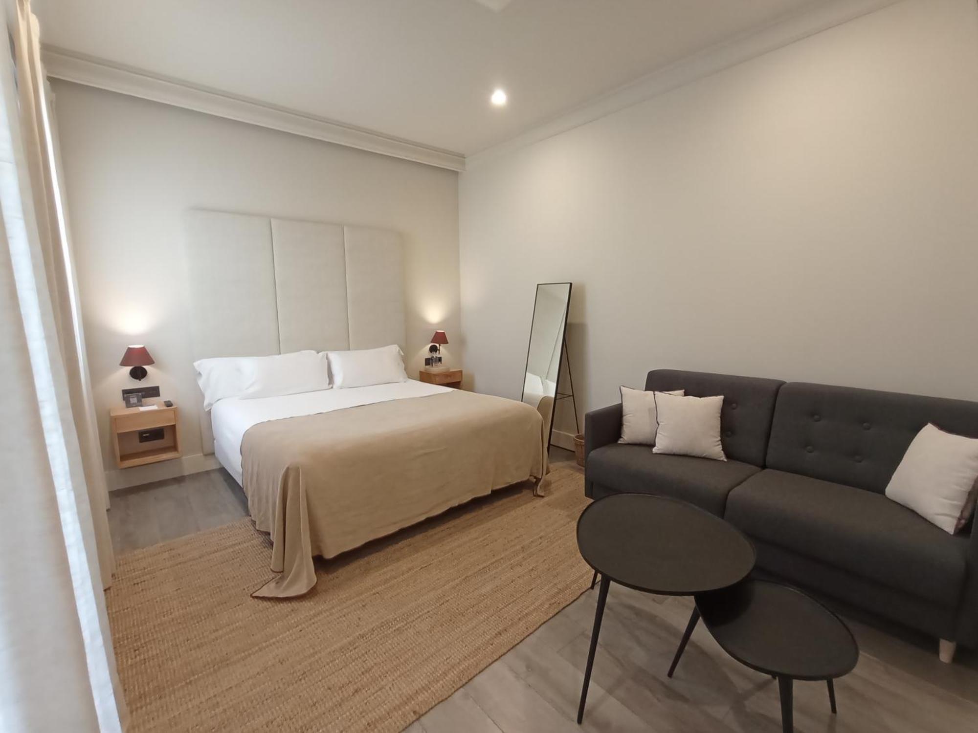 Uma Suites Parada Del Marques Sevilla Exterior foto