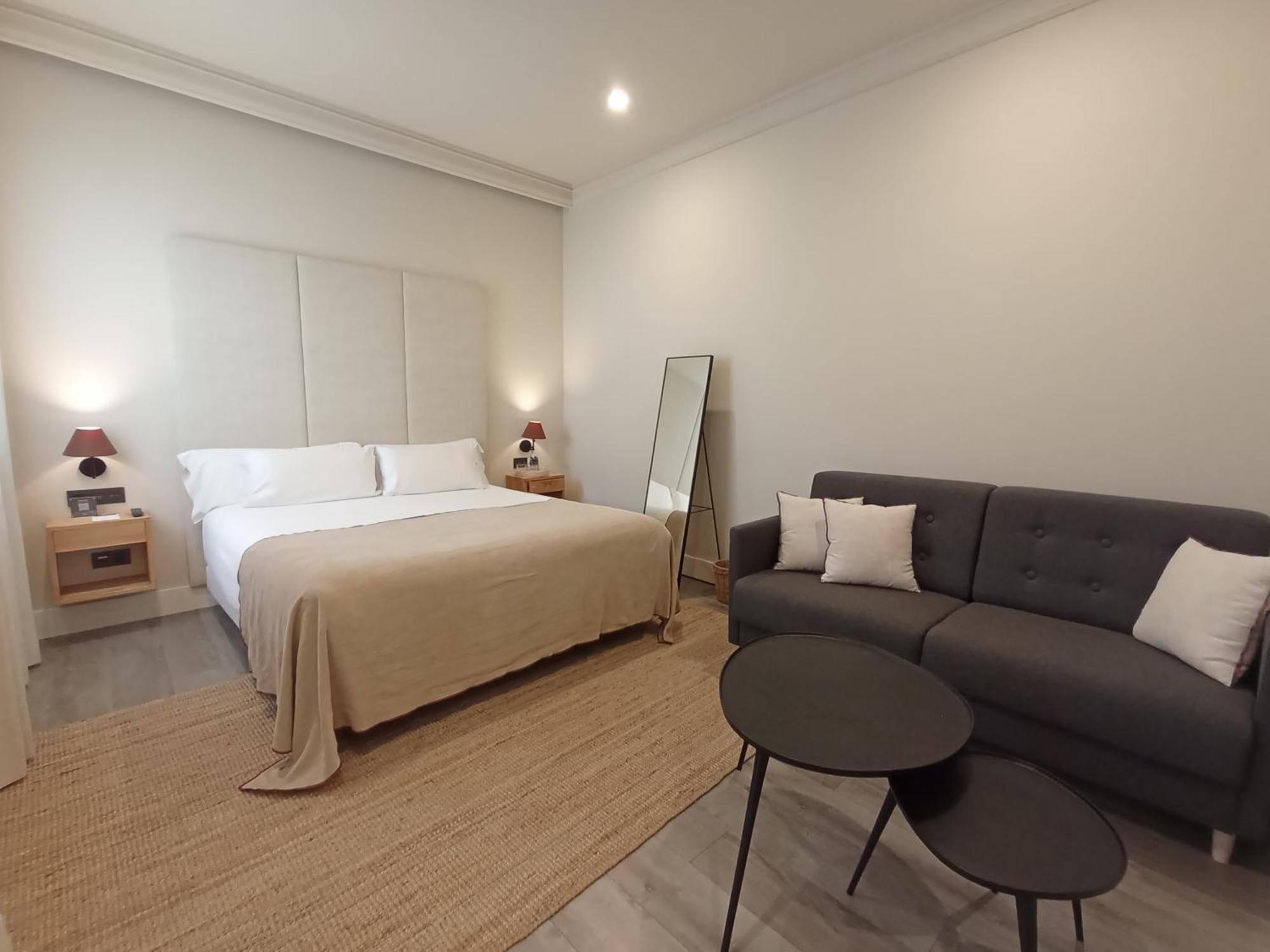 Uma Suites Parada Del Marques Sevilla Exterior foto