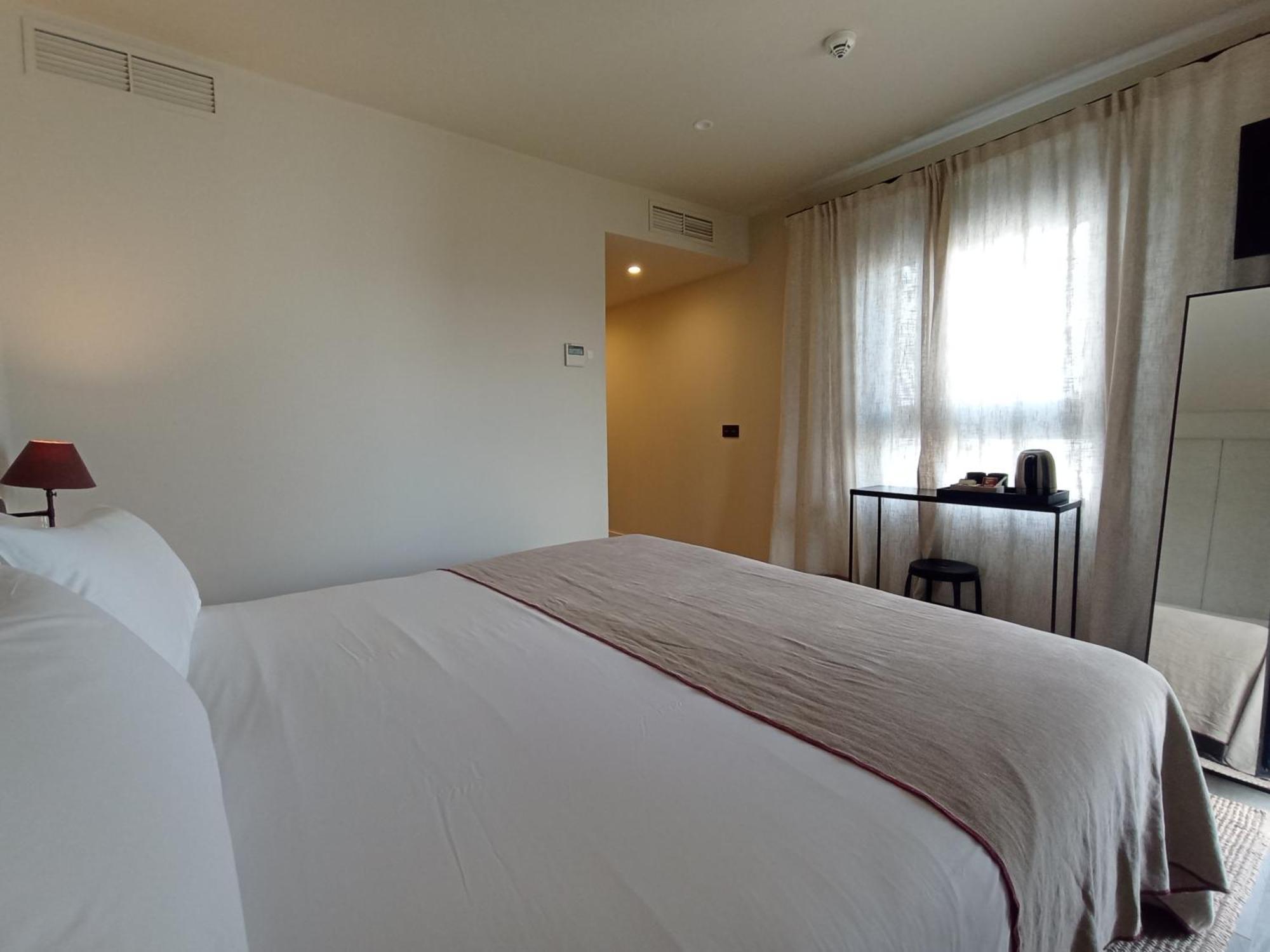 Uma Suites Parada Del Marques Sevilla Exterior foto